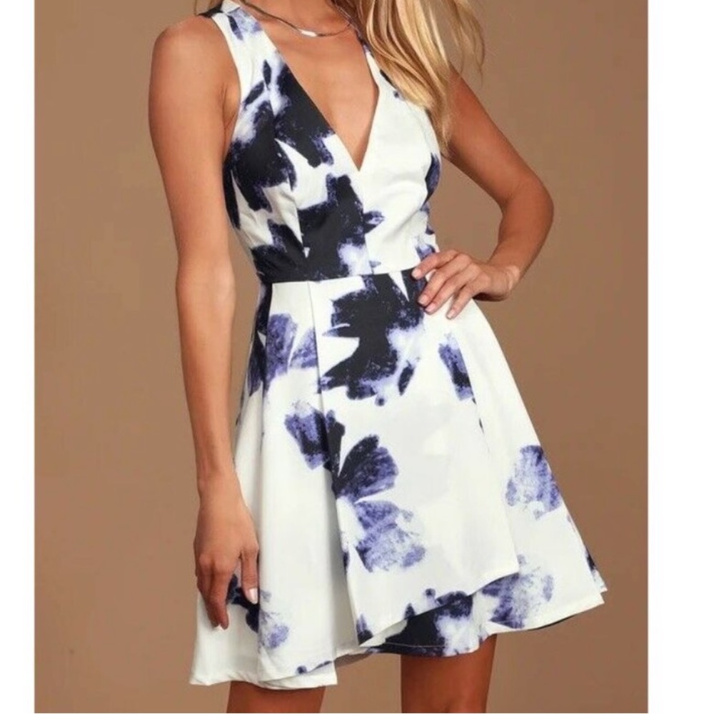 Lulus Women's Pleated Floral Skater Dress